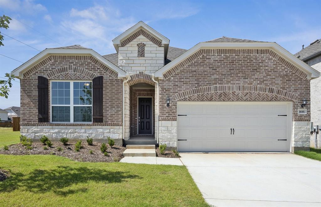 1616 Cottonwood Valley Drive Property Photo 1