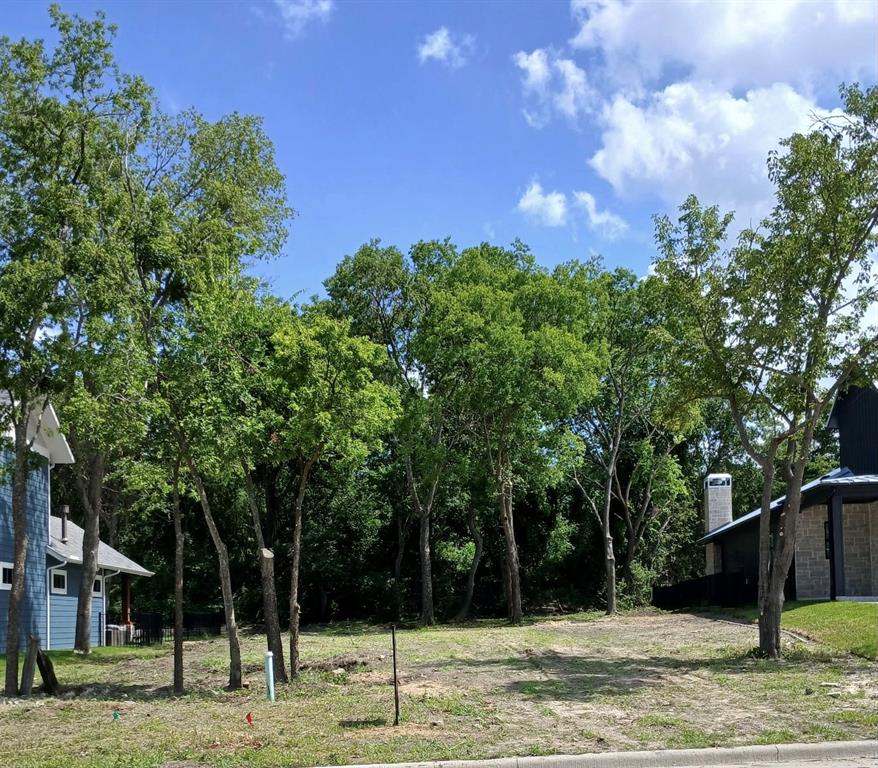 879 Park Place Boulevard Property Photo 1