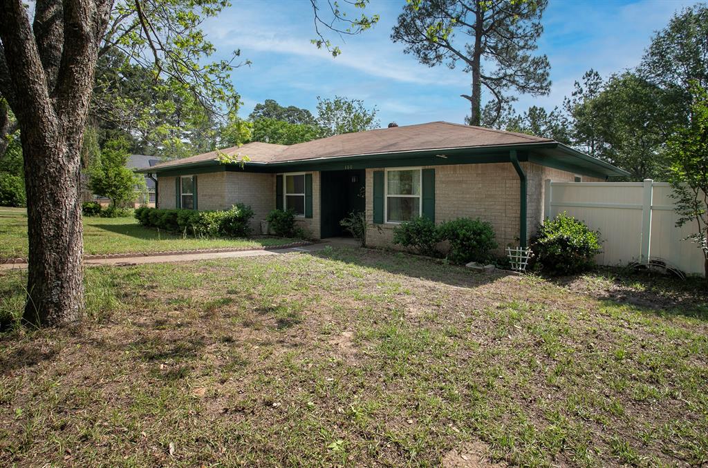 160 Stephanie St Property Photo 1