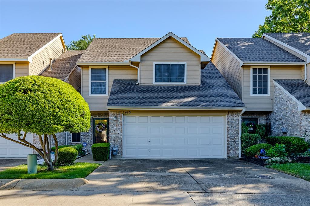 415 Oak Leaf Drive