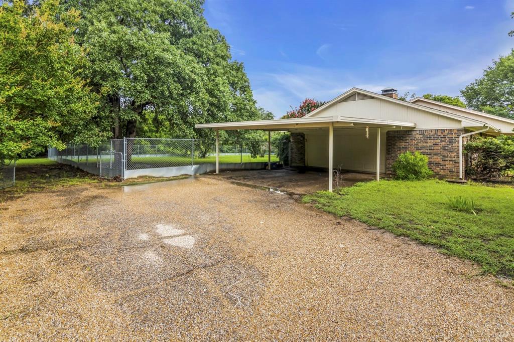 450- Briarwood Drive Property Photo 4