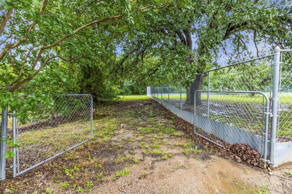 450- Briarwood Drive Property Photo 24