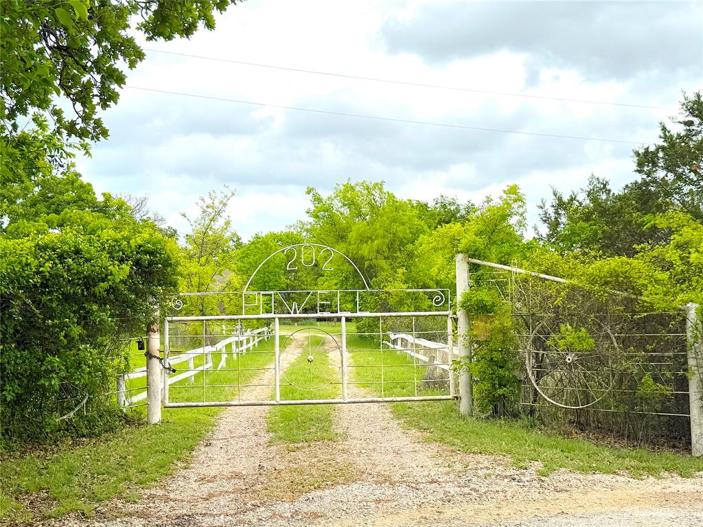 202 Powell Road Property Photo
