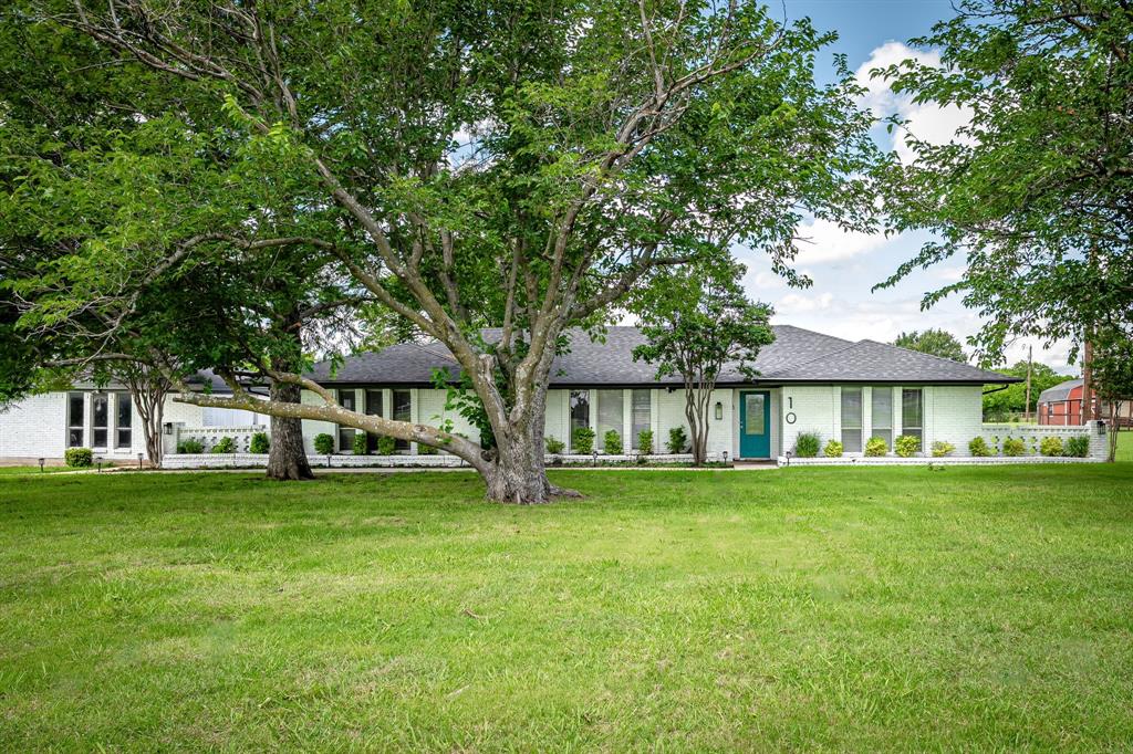 10 Estates Road Property Photo 1
