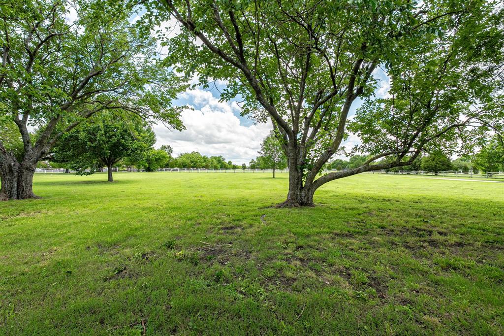 10 Estates Road Property Photo 3