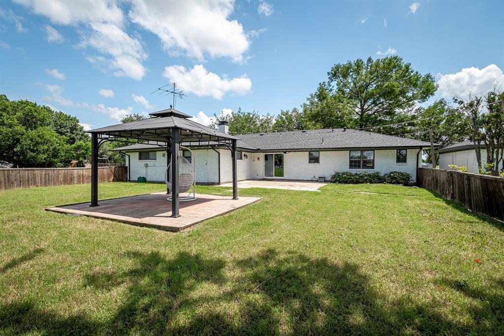 10 Estates Road Property Photo 11