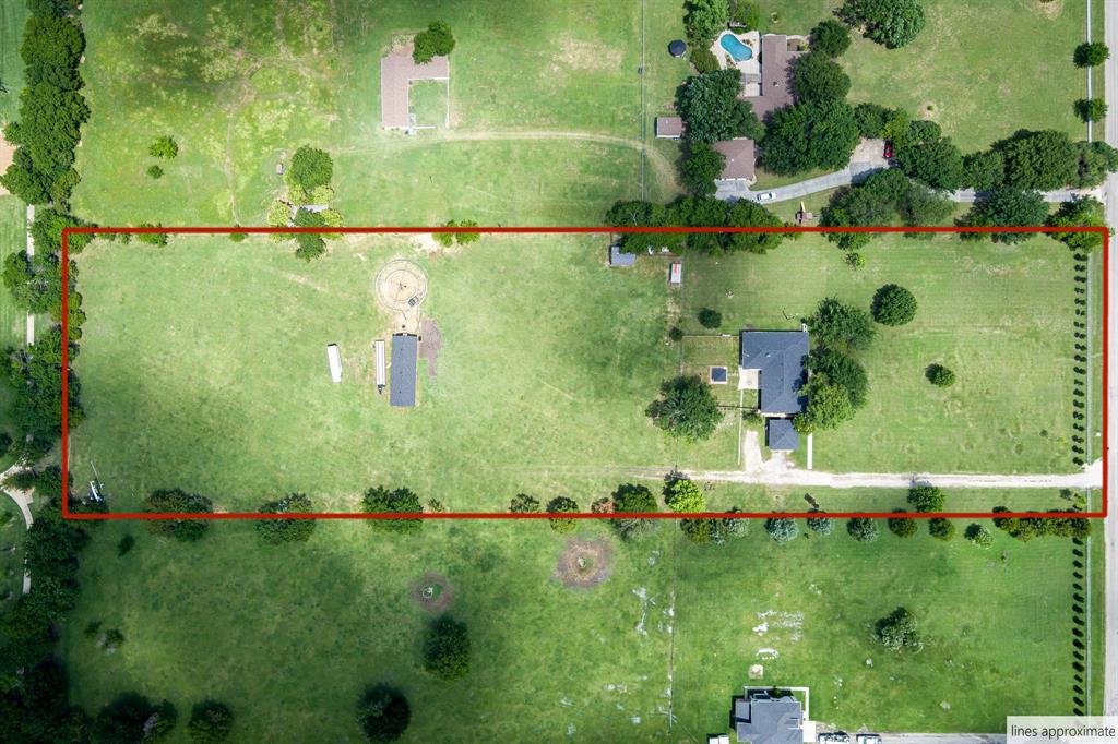 10 Estates Road Property Photo 18