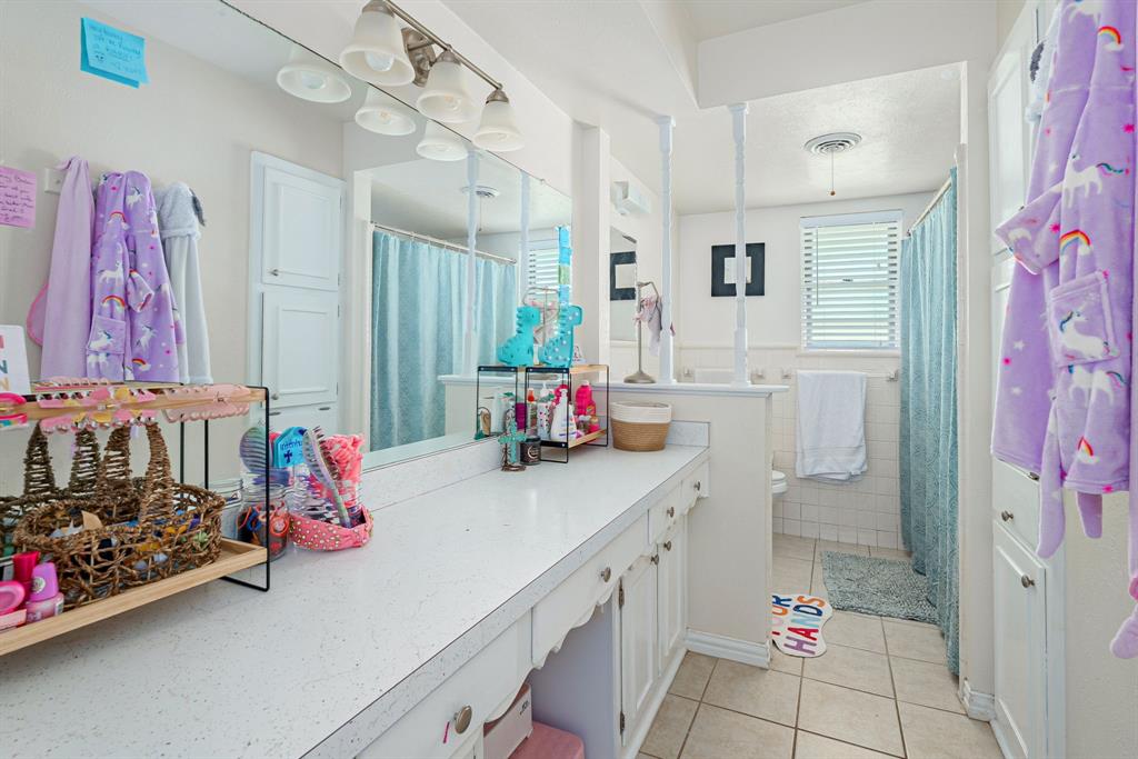 10 Estates Road Property Photo 32
