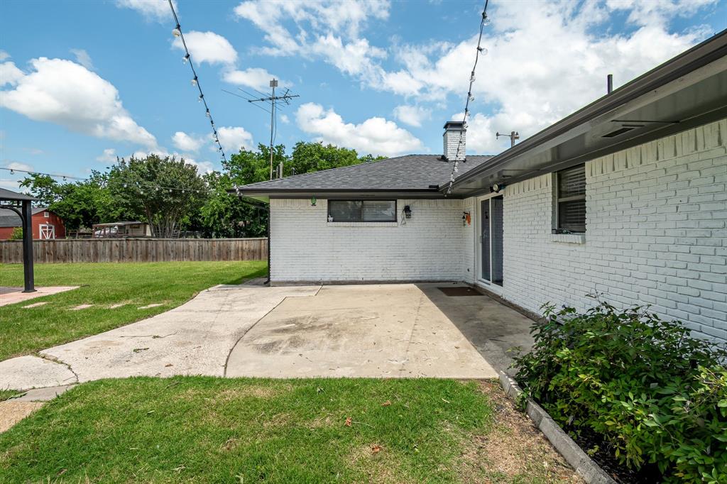 10 Estates Road Property Photo 38