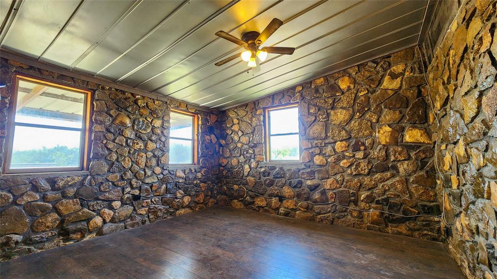 20086 Calvin Road Property Photo 12
