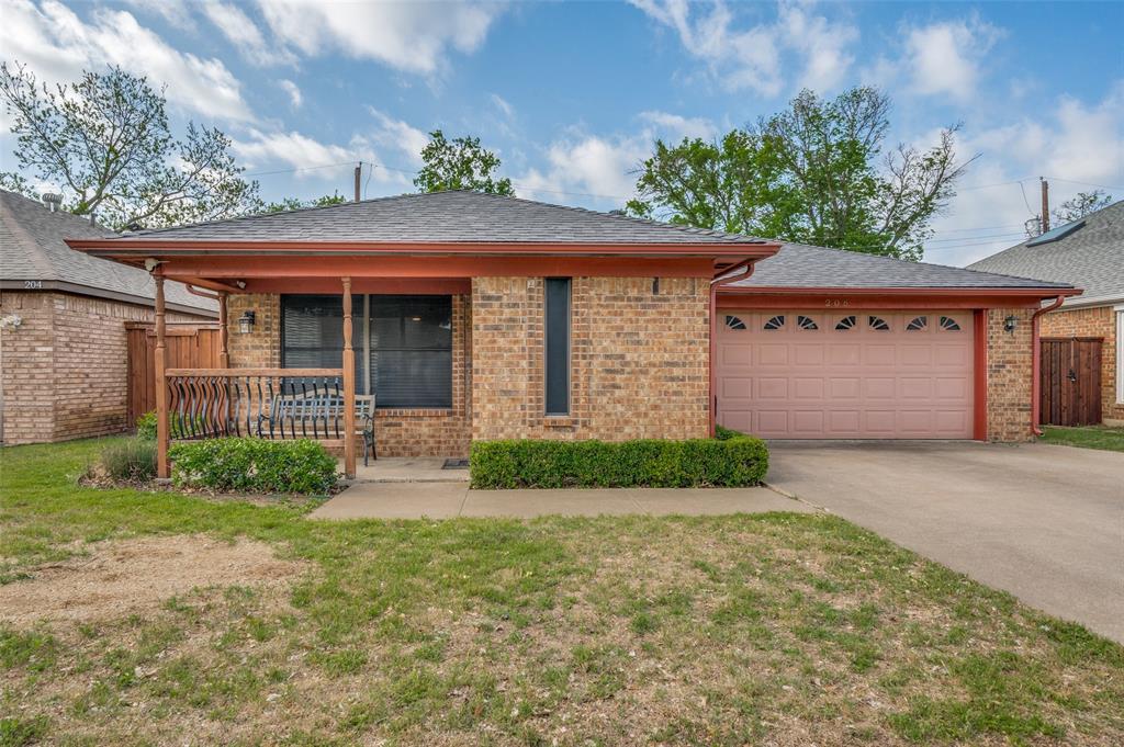206 Alexander Court Property Photo