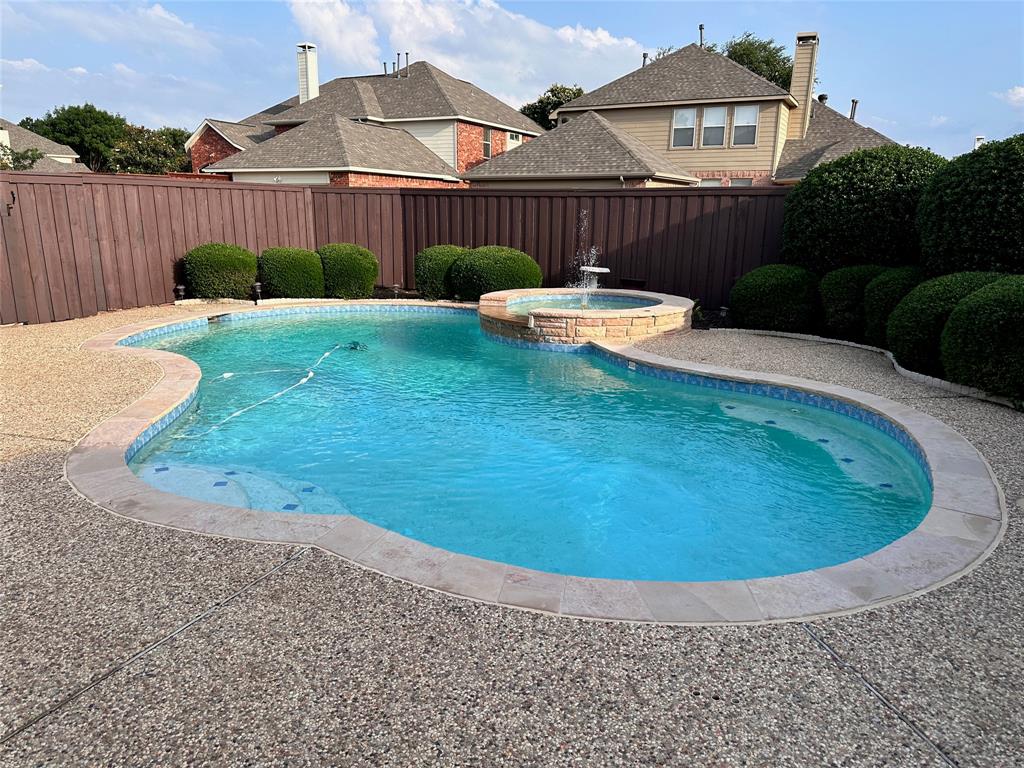 4548 Oak Shores Drive Property Photo 1