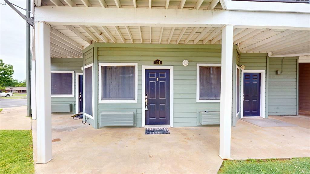 2164 Tanglewood Boulevard Property Photo