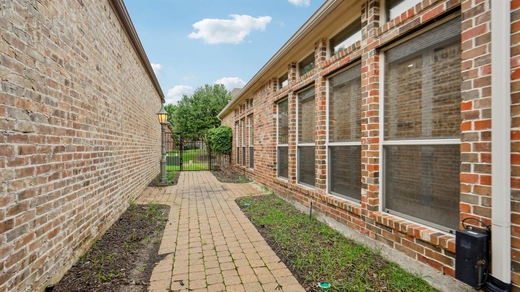 104 Stonehaven Court Property Photo 39