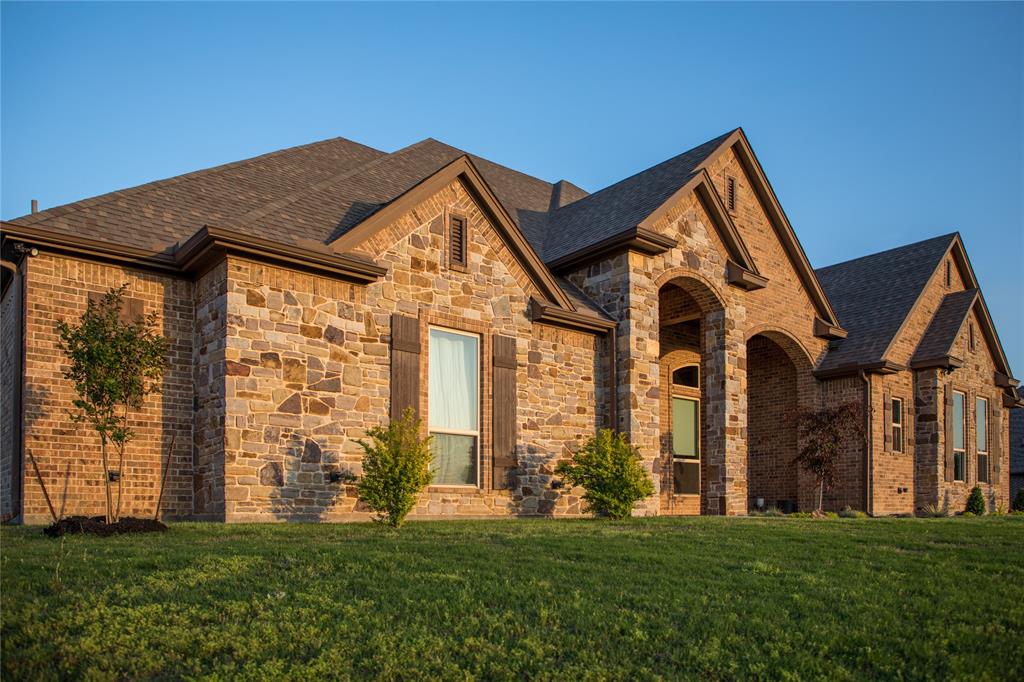 1077 Eagles Bluff Drive Property Photo