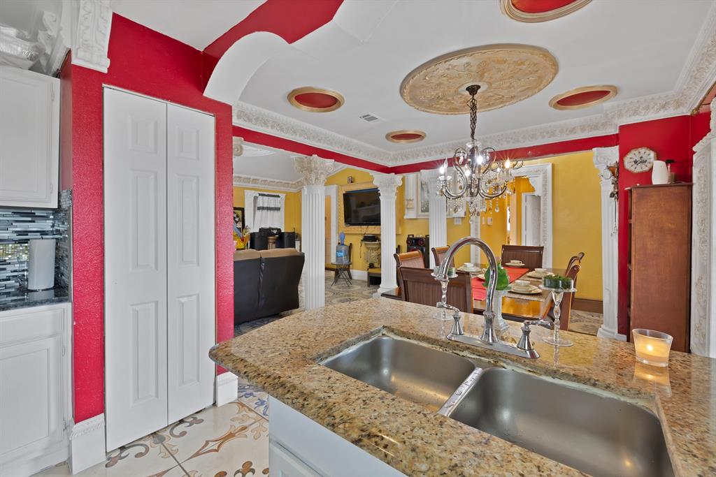 10227 Oak Gate Lane Property Photo 7