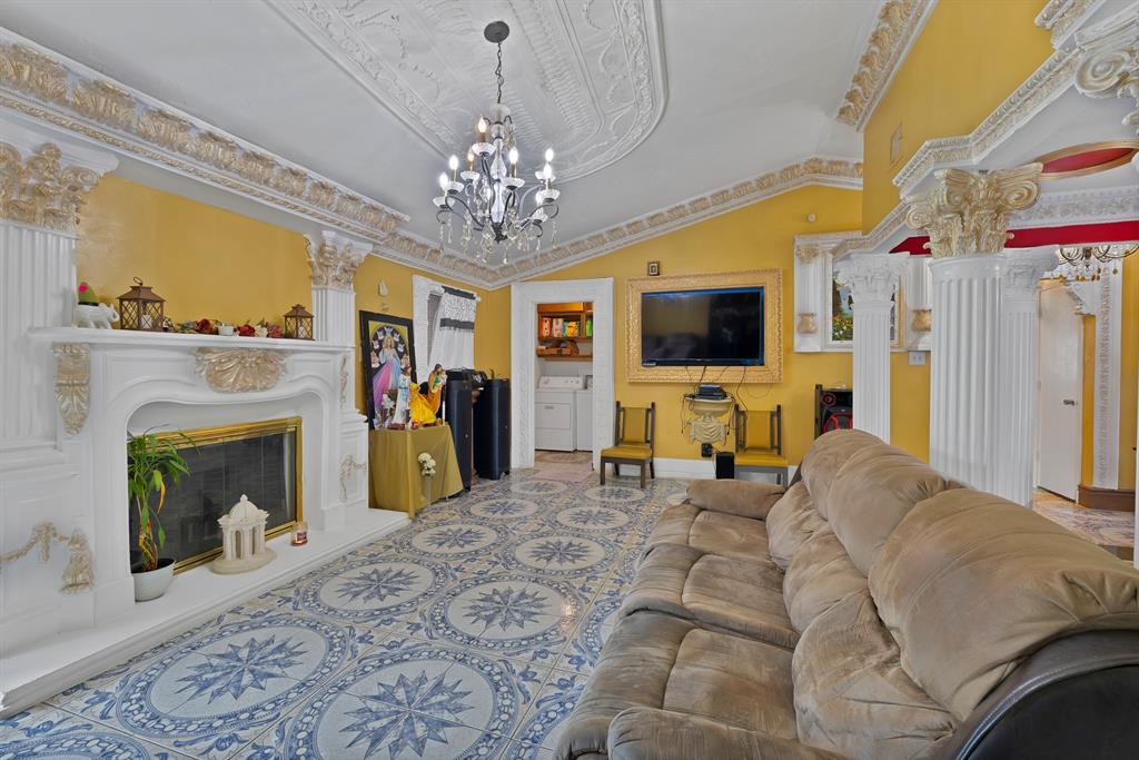 10227 Oak Gate Lane Property Photo 12