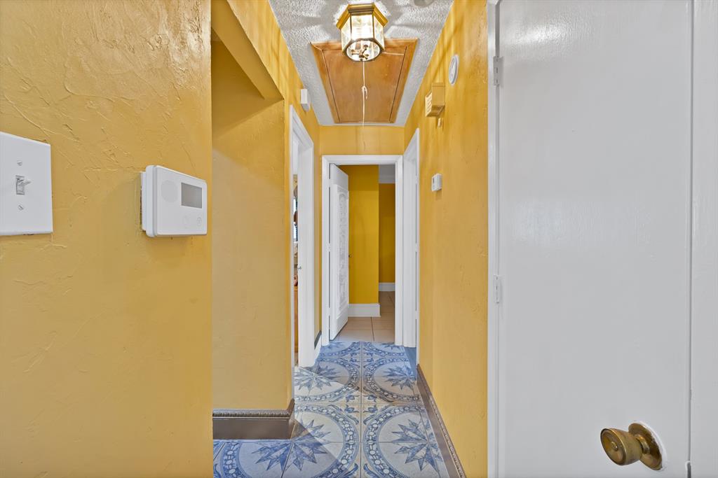 10227 Oak Gate Lane Property Photo 14