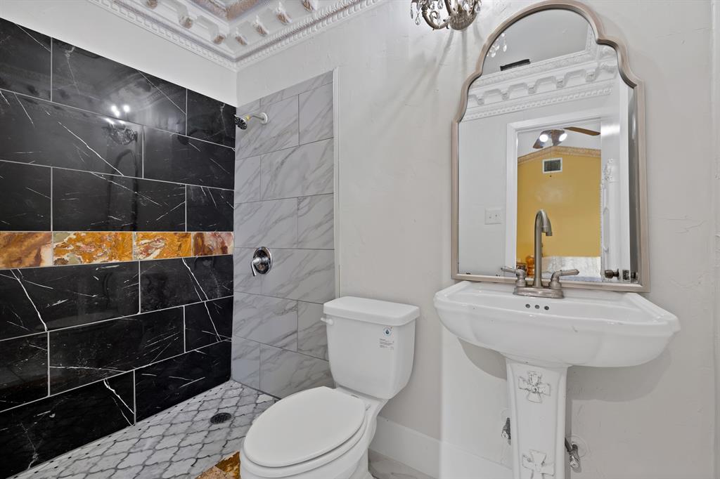 10227 Oak Gate Lane Property Photo 17