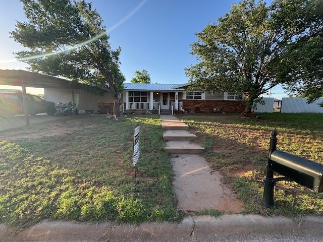405 E Lee Street Property Photo 1