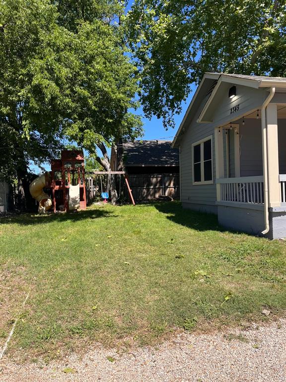 2345 Laughlin Drive Property Photo 6