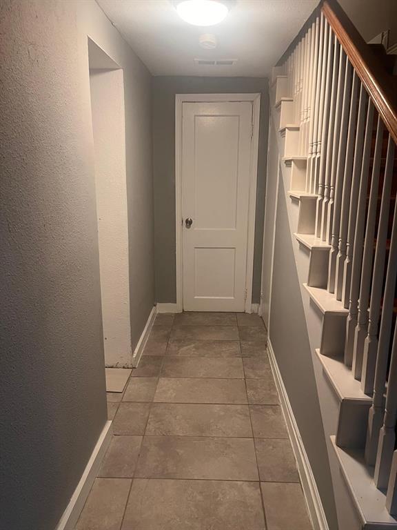 2345 Laughlin Drive Property Photo 8