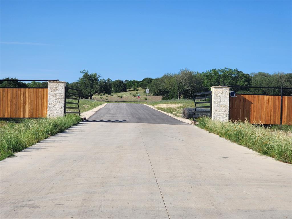 366 Yellowstone Drive Property Photo