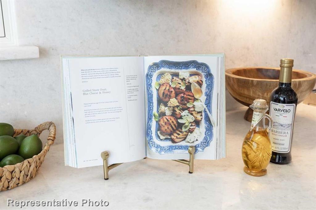 660 N Callisto Drive Property Photo 9