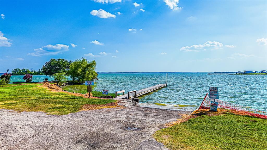 2066 Pelican Isle Drive Property Photo 4