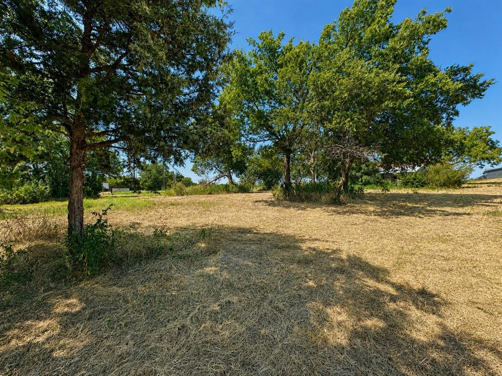 4002 Rolling Lane Property Photo 3