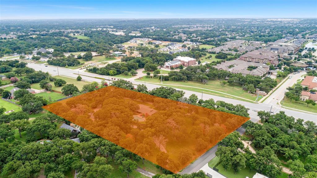 2740 W Southlake Boulevard Property Photo 1