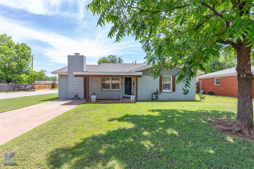 1773 Westview Drive Property Photo 1