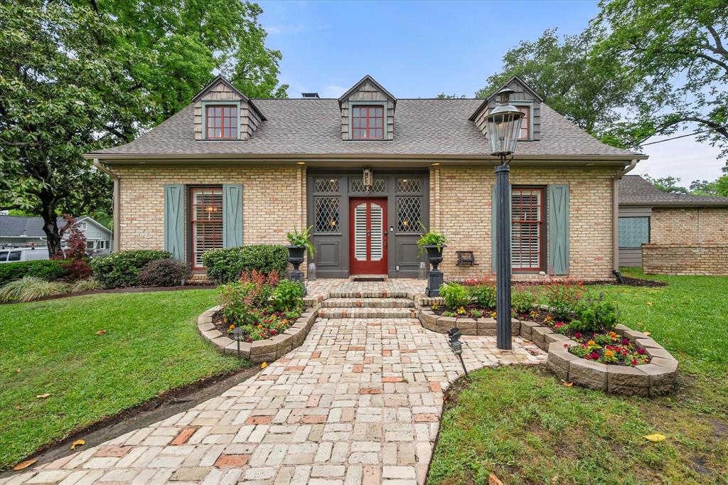 1111 Governors Drive Property Photo