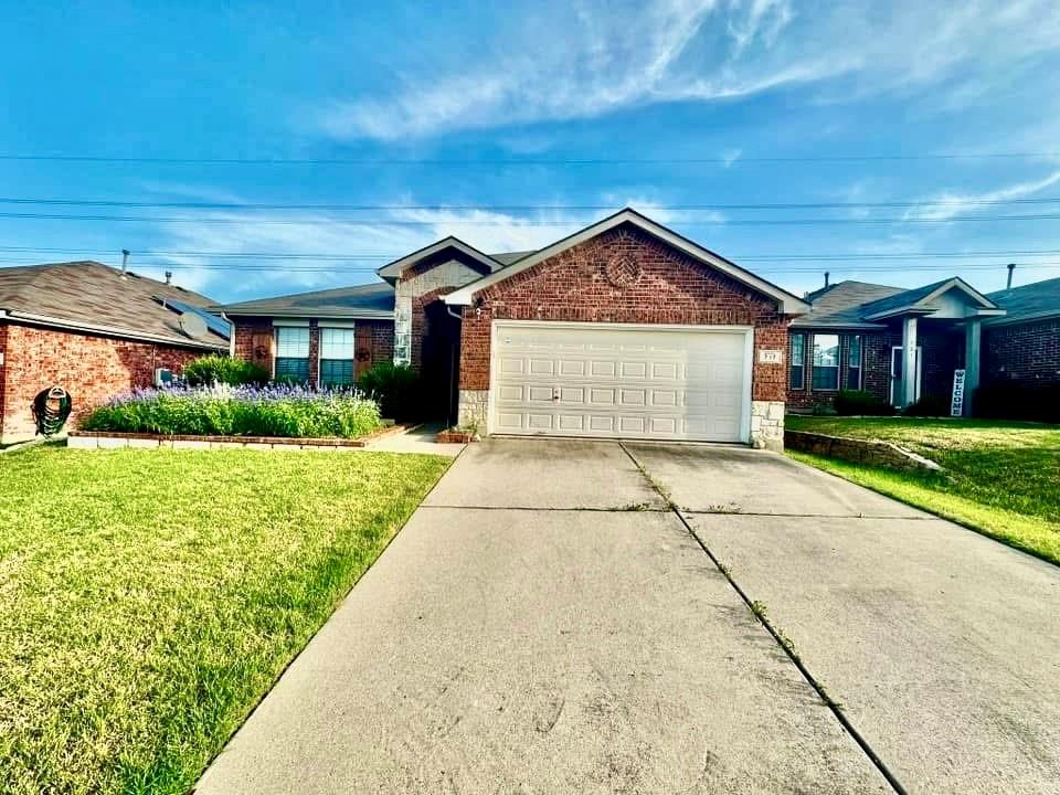 717 Kentucky Derby Lane Property Photo