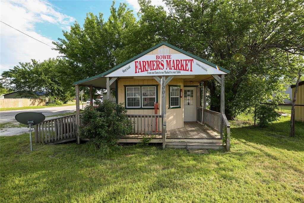100 Clay Street Property Photo