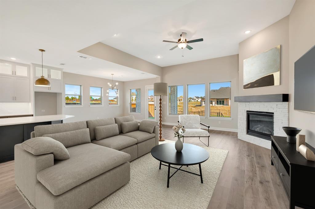 2258 Village Trail Property Photo 7