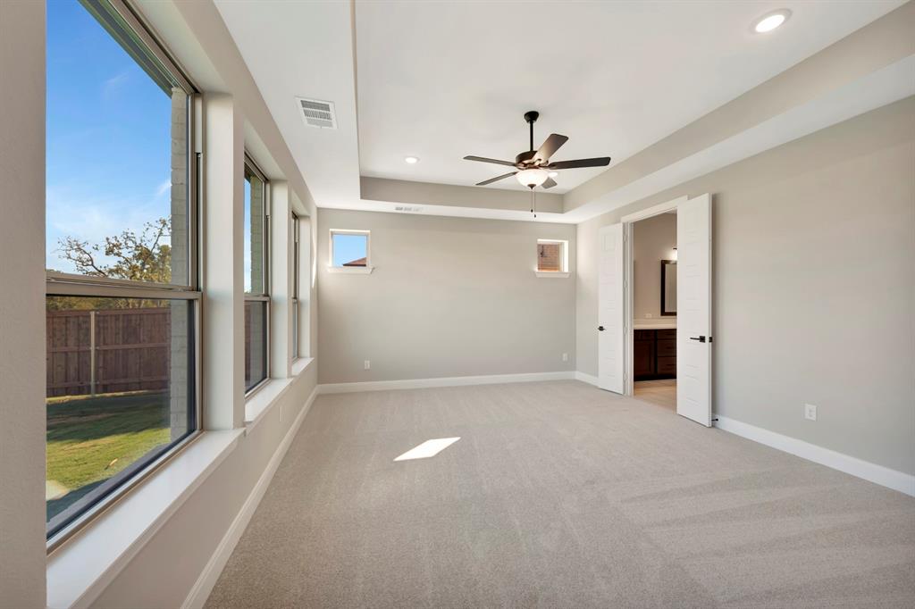 2258 Village Trail Property Photo 10