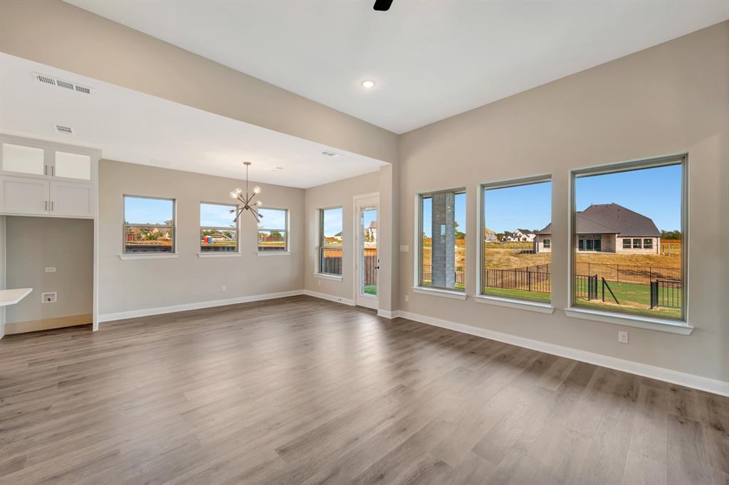 2258 Village Trail Property Photo 32