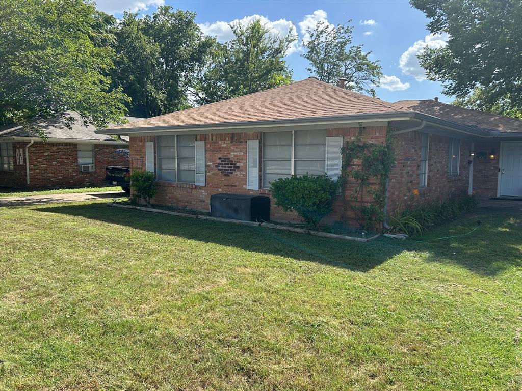 1033 Custer Road Property Photo 1