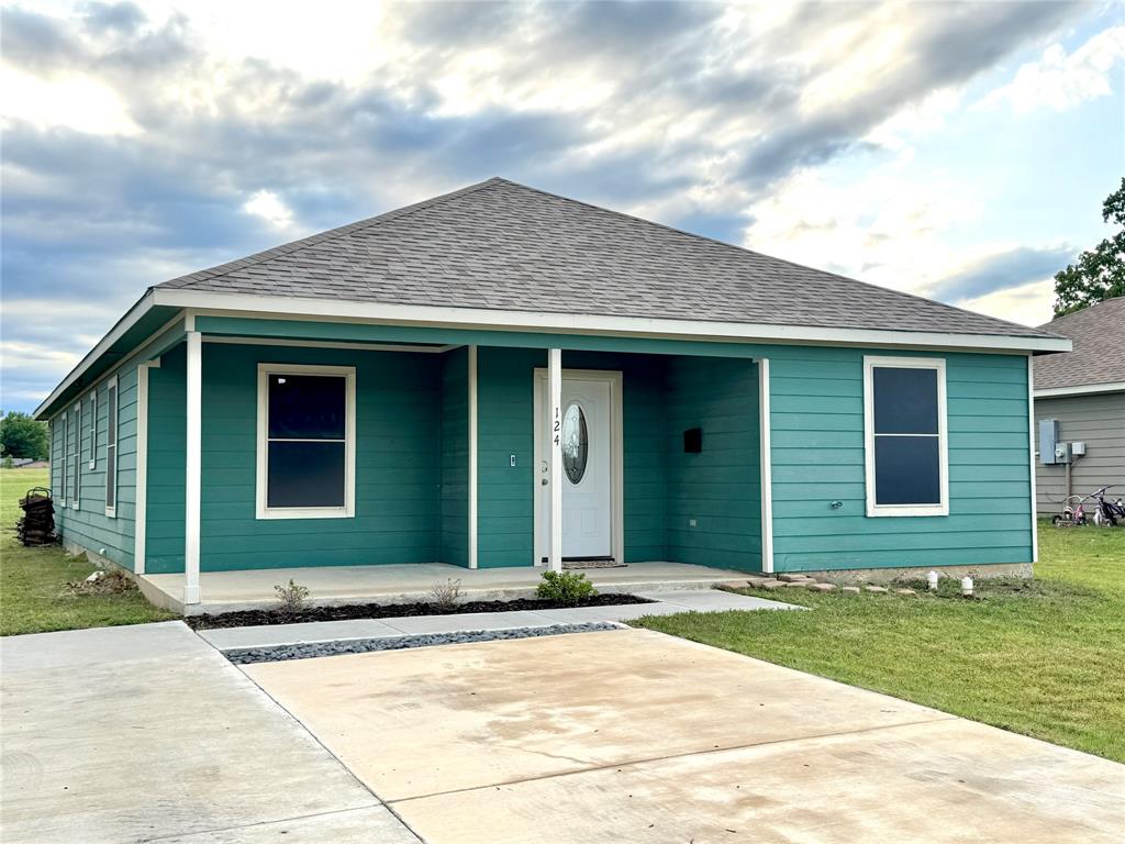 124 Oakwood Street Property Photo
