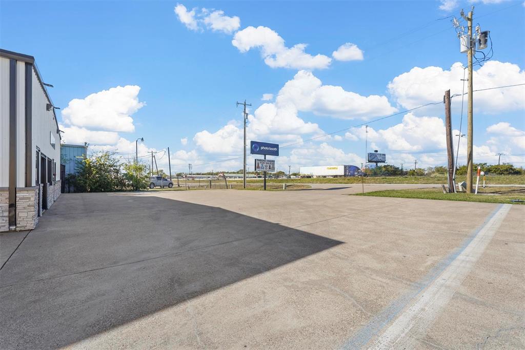 4250 E Interstate 30 Property Photo 21