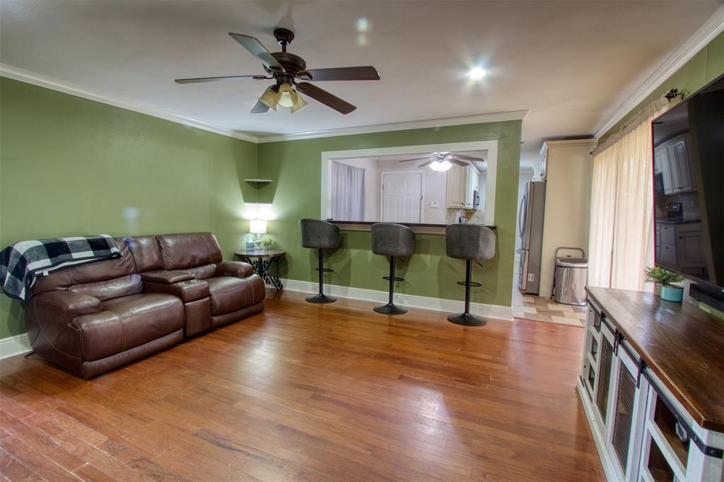919 Elmwood Drive Property Photo 6