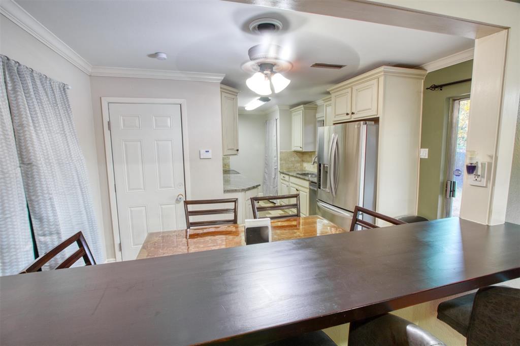 919 Elmwood Drive Property Photo 8