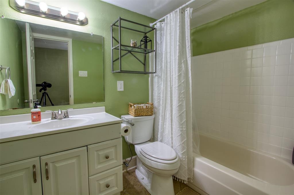 919 Elmwood Drive Property Photo 20