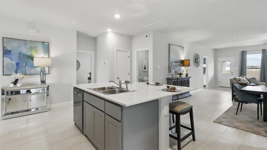 1009 Traction Trail Property Photo 6