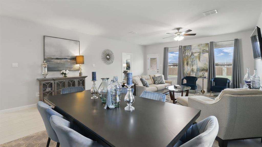 1009 Traction Trail Property Photo 11