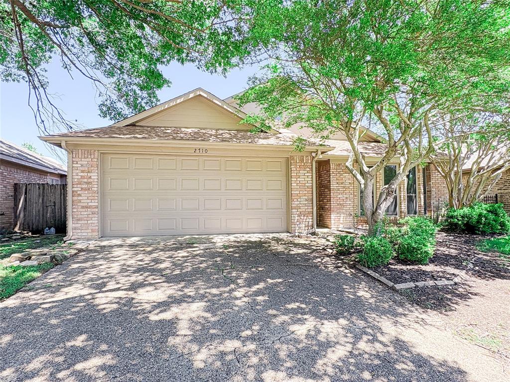 2710 Laurel Oaks Drive Property Photo 1