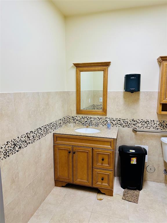 4686 Mcdermott Road Property Photo 12