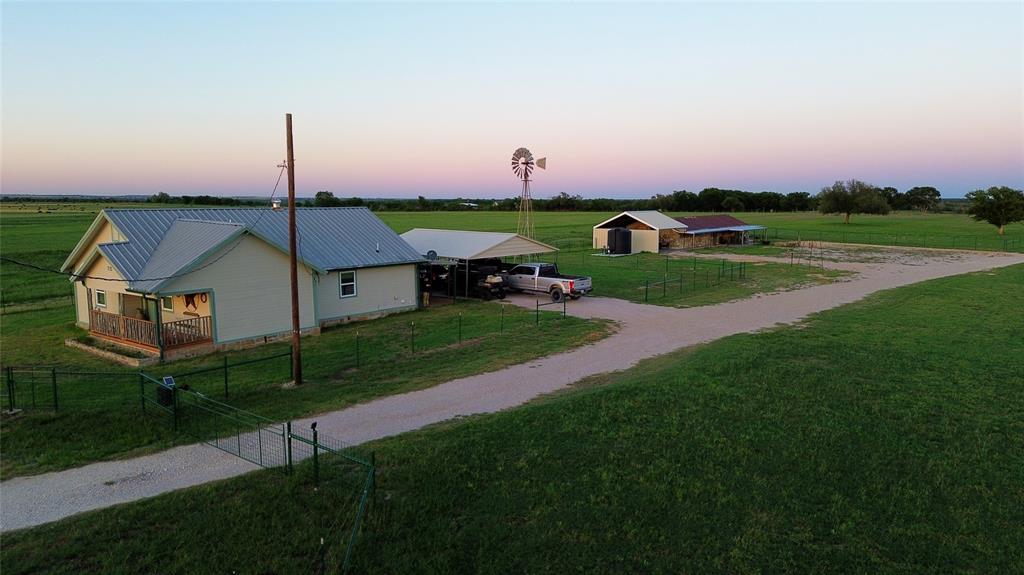 725 County Road 520 Property Photo 2