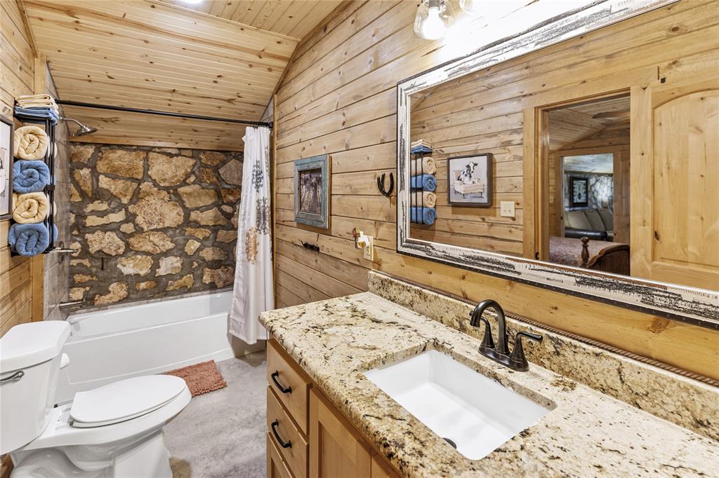 725 County Road 520 Property Photo 36